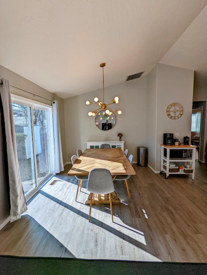 Contemporary 2-Bedroom Close To Downtown, Dining ยูจีน ภายนอก รูปภาพ