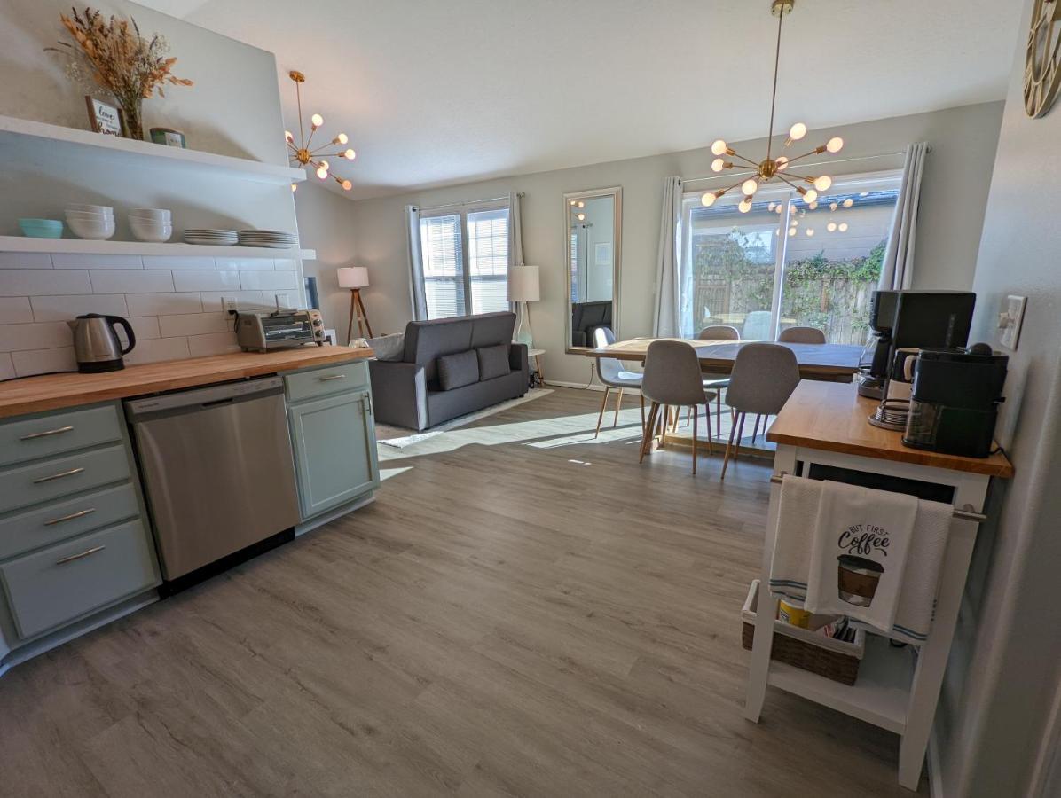 Contemporary 2-Bedroom Close To Downtown, Dining ยูจีน ภายนอก รูปภาพ